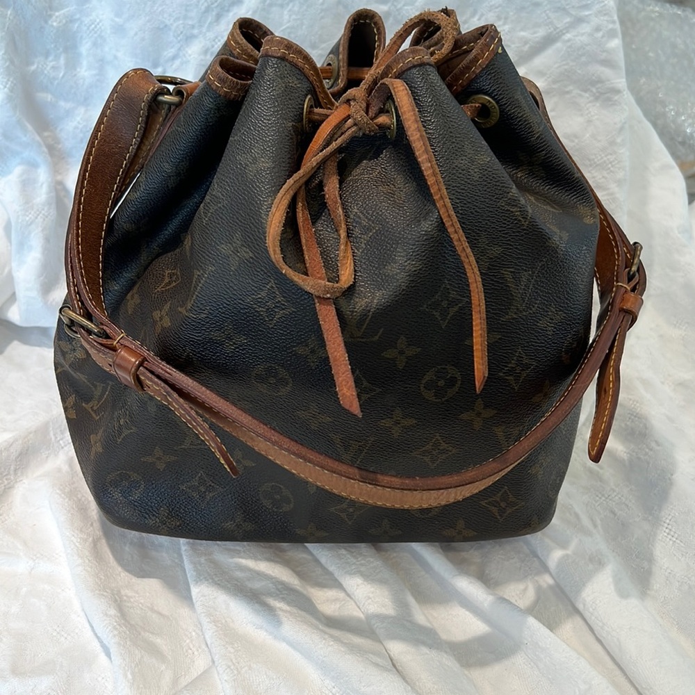 Vintage Louis Vuitton monogram Noe